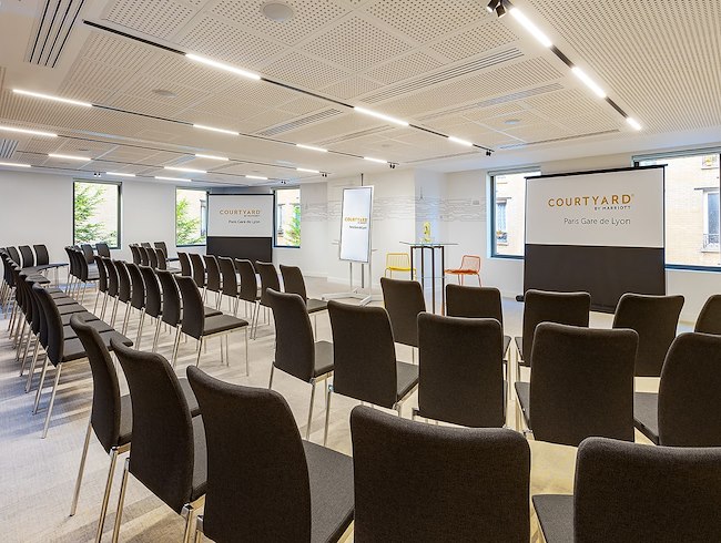 Gather in Our Meeting Rooms in Paris